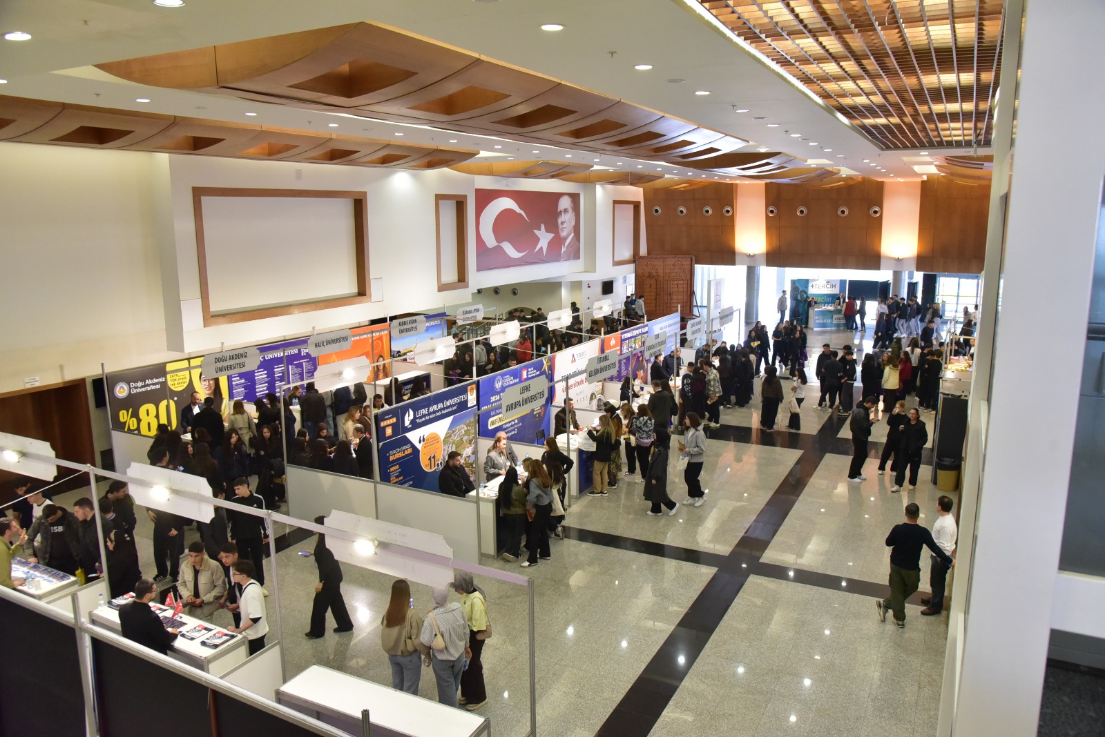 Muğla Sıtkı Koçman Üniversitesi, Tercih ve Tanıtım Fuarında Aday Öğrencilerle Buluştu